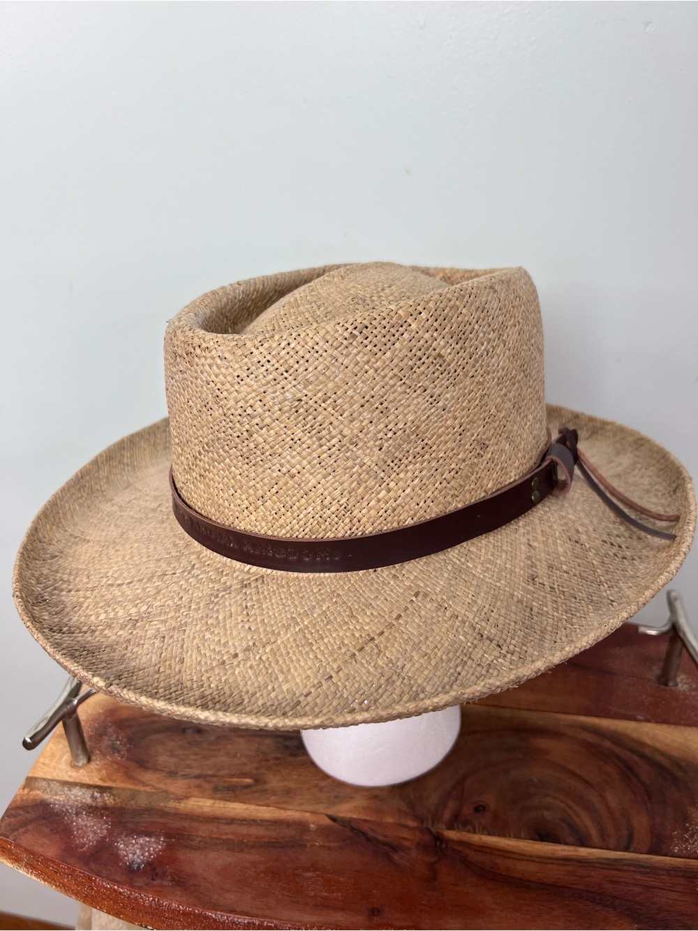 Walt Disney World Natural Straw Safari Hat Leather Band US L Wide Brim Unisex